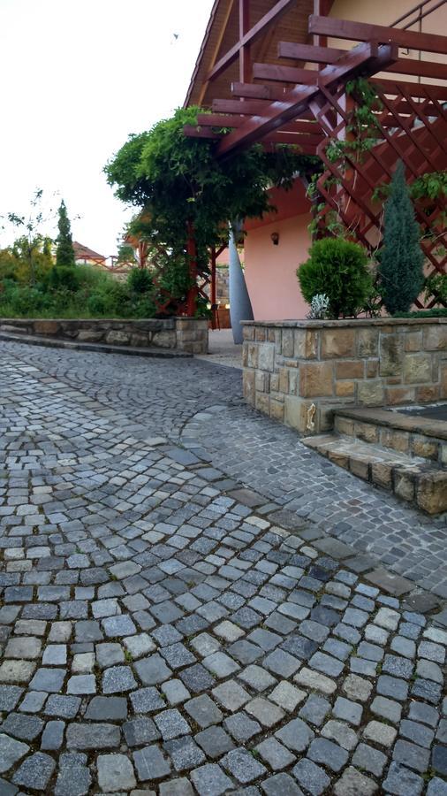 Bezmerovsky Dvur Kroměříž Екстериор снимка